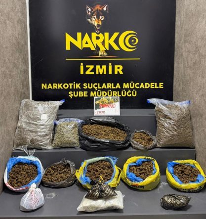 İZMİR'DE 16 KİLO 550 GRAM ESRAR ELE GEÇİRİLDİ